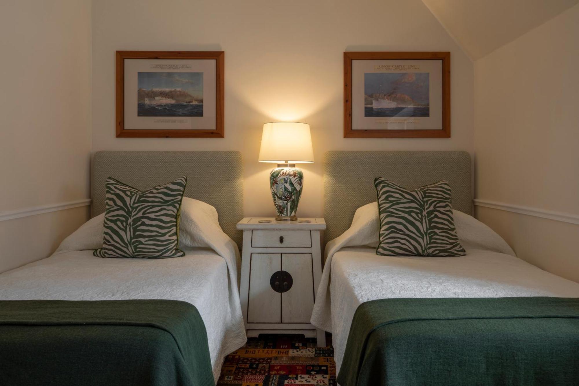 St James Guest Houses Kalk Bay Εξωτερικό φωτογραφία